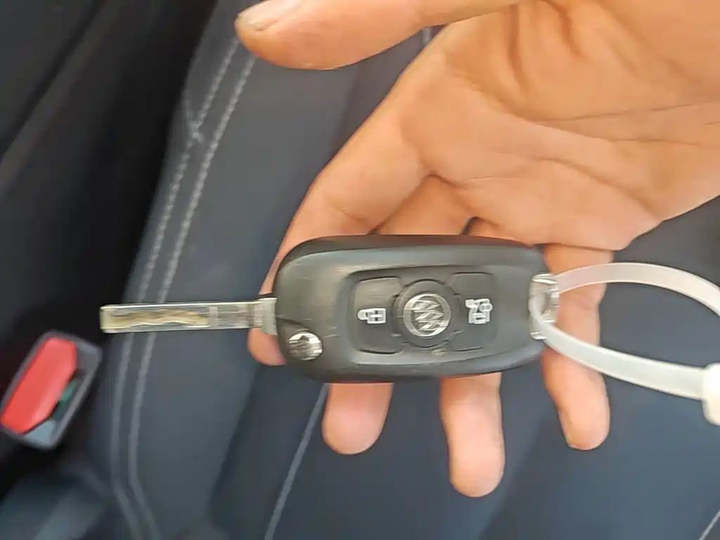 Buick Verano — миниатюра 9