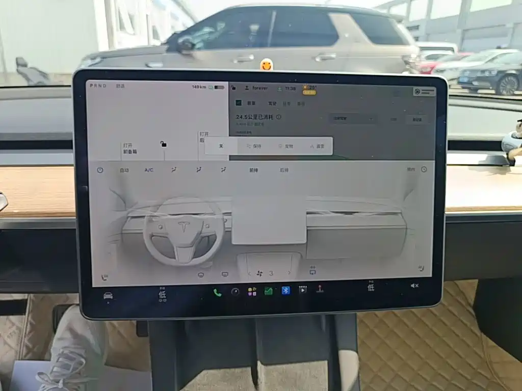 Tesla Model 3 — миниатюра 13