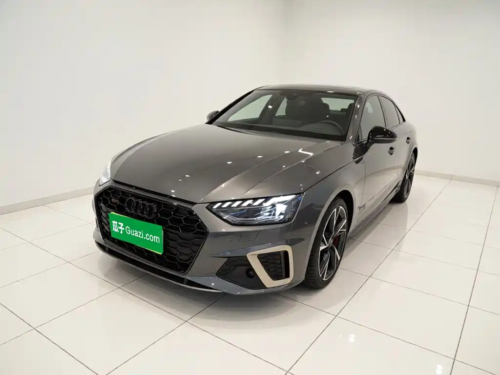 Audi A4L 2024 40 TFSI quattro RS
