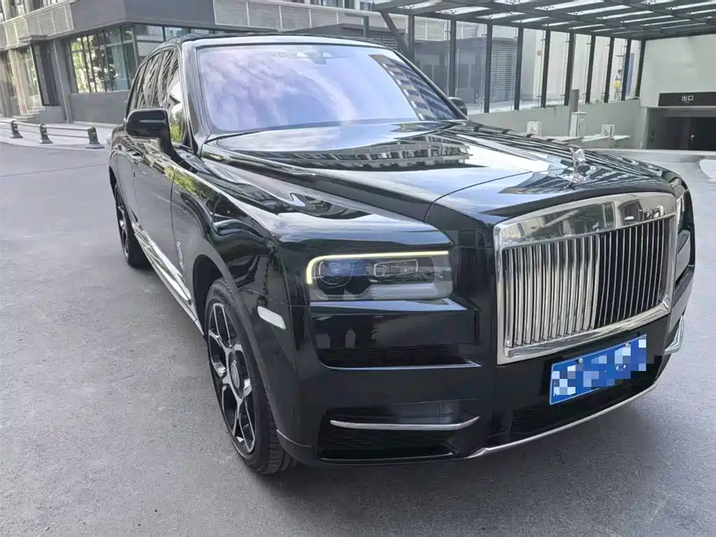 Rolls-Royce Cullinan 2024 мест