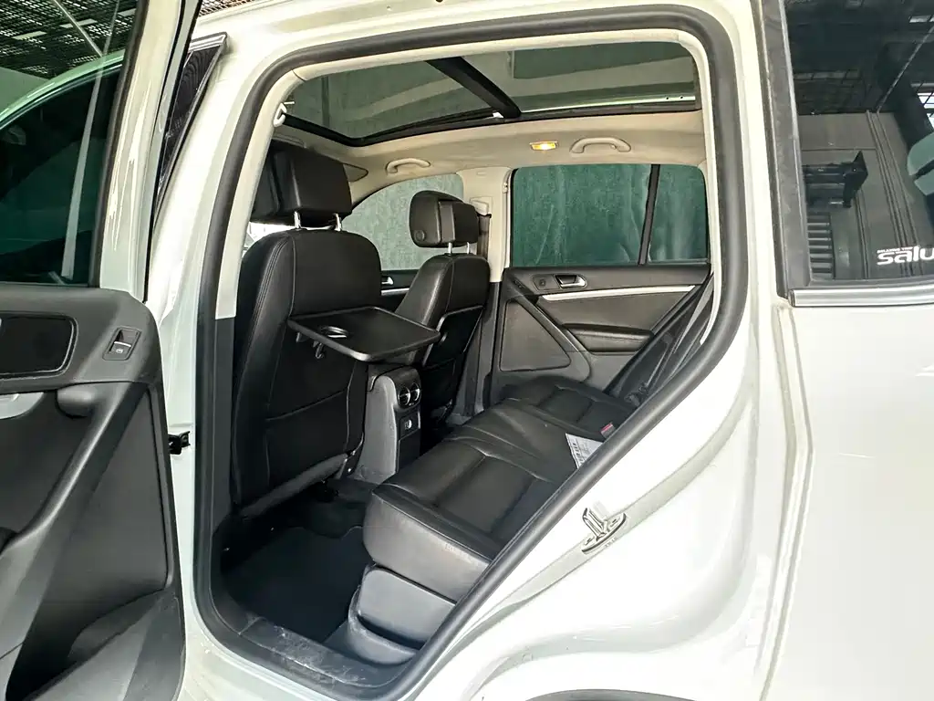 Volkswagen Tiguan — миниатюра 9