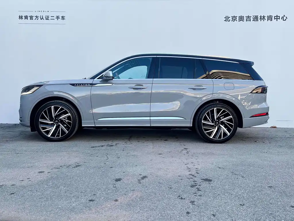 Lincoln Aviator 2024 3.0T V6 мест