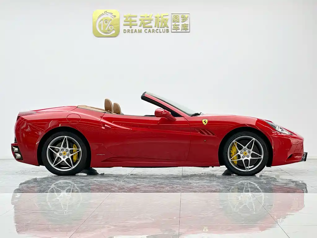 Ferrari California T 2012 4.3L