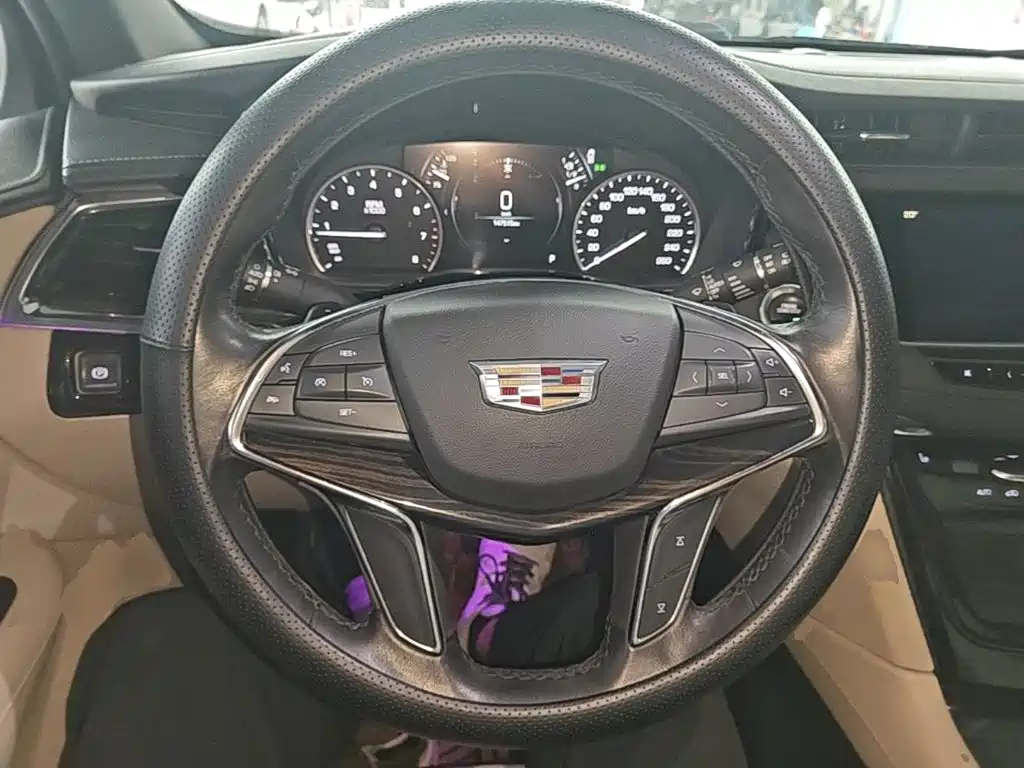 Cadillac XT5 — миниатюра 11