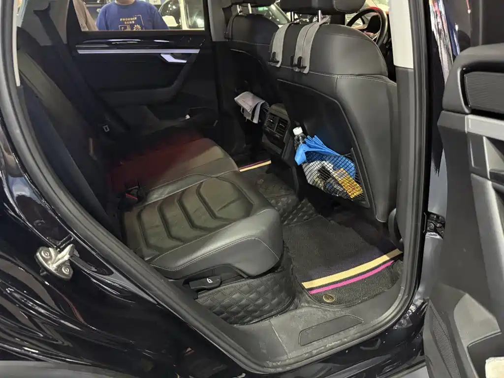 Volkswagen Touareg — миниатюра 10