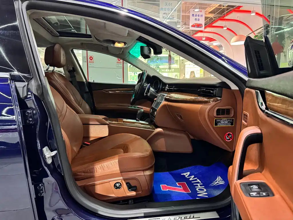 Maserati Quattroporte — миниатюра 8