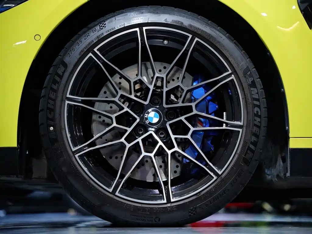 BMW M4 — миниатюра 8
