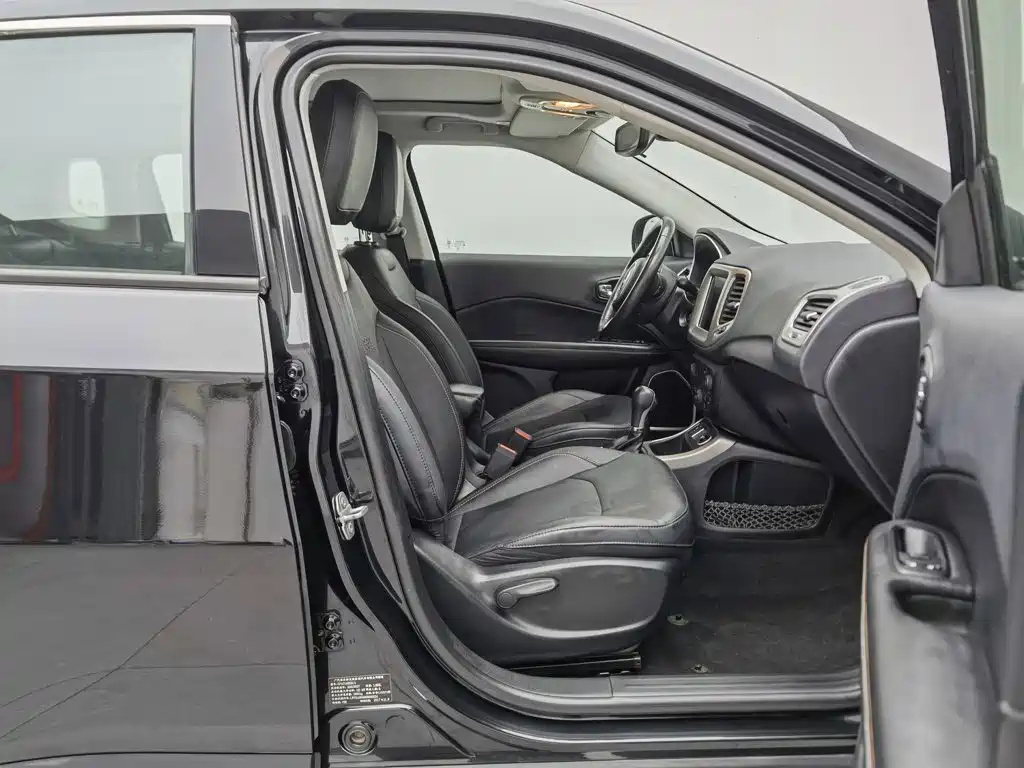 Jeep Compass — миниатюра 23