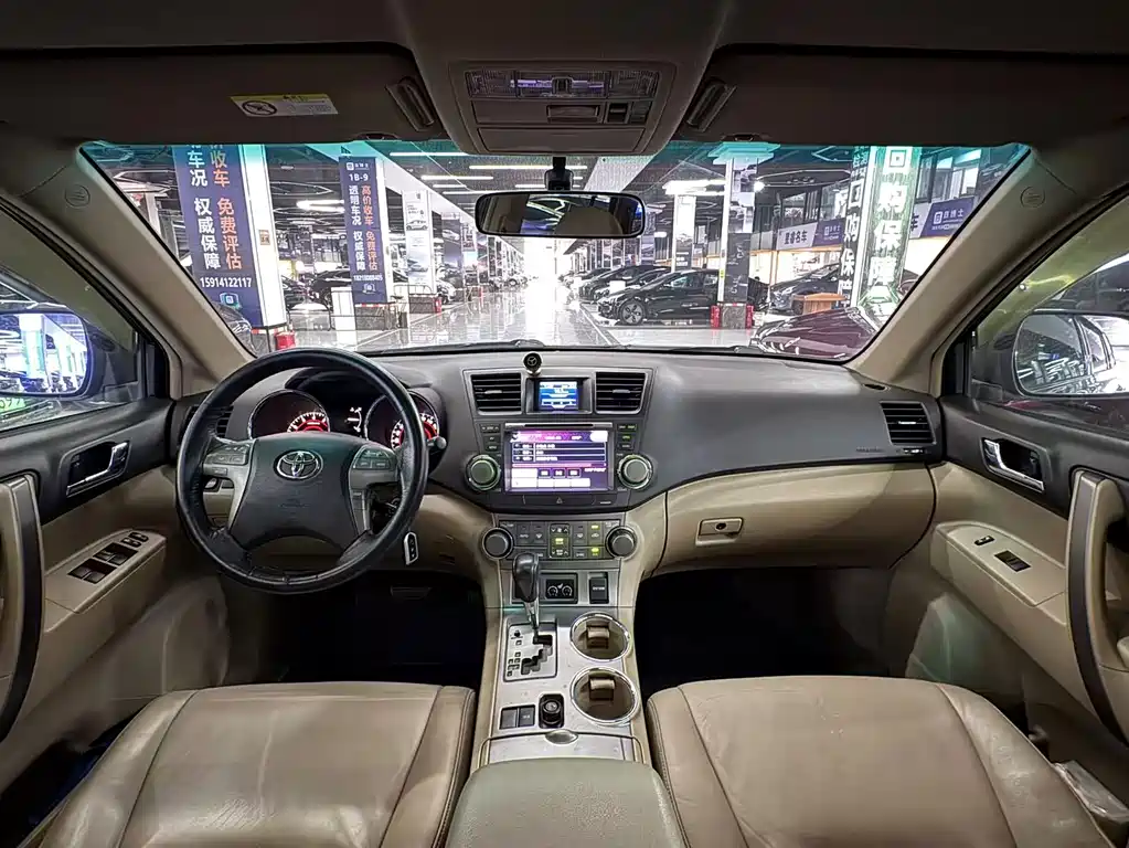 Toyota Highlander — миниатюра 10