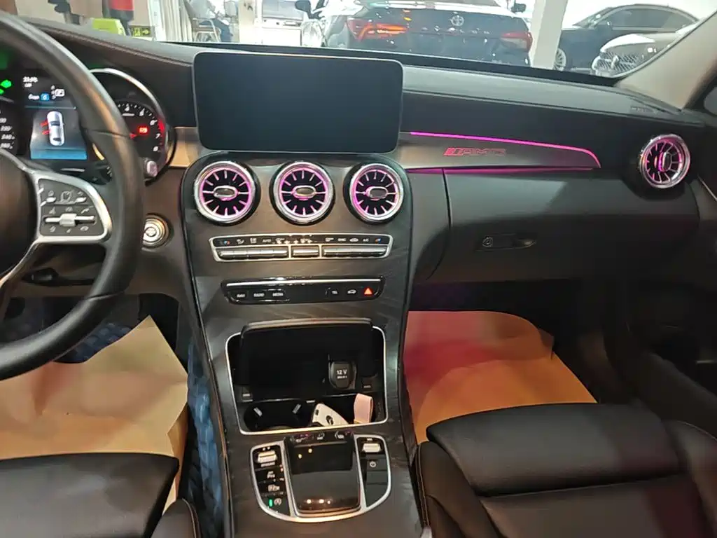 Mercedes-Benz C-Class — миниатюра 13
