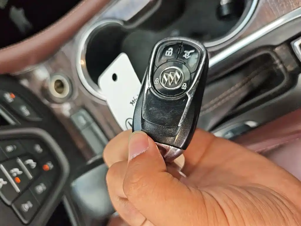 Buick Envision Plus — миниатюра 9