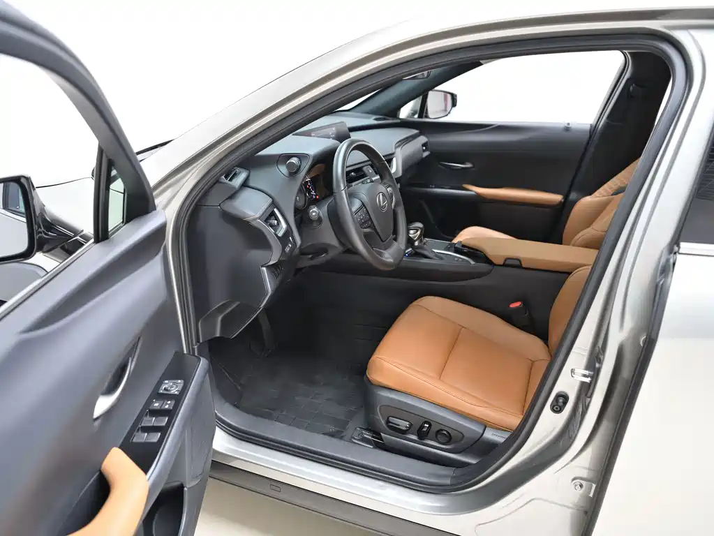 Lexus UX — миниатюра 11