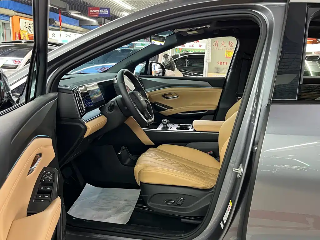 BYD L DM-i — миниатюра 7