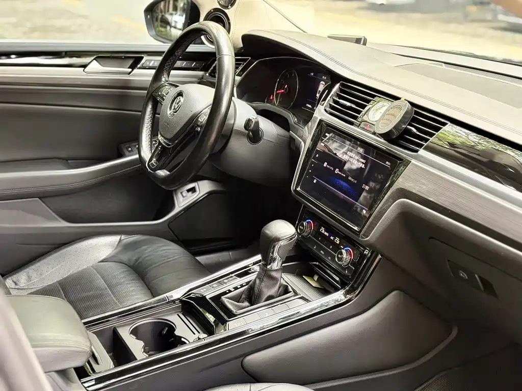 Volkswagen Phideon — миниатюра 11