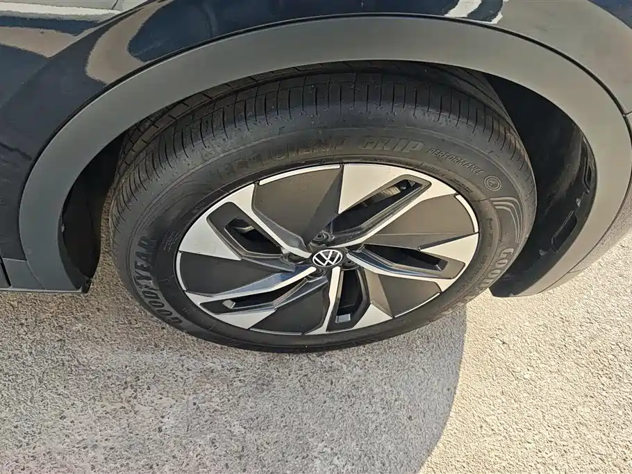 VOLKSWAGEN ID.4 CROZZ