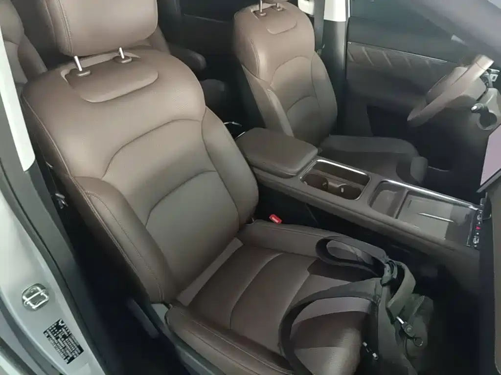 Wuling Xingguang 730 New Energy — миниатюра 25