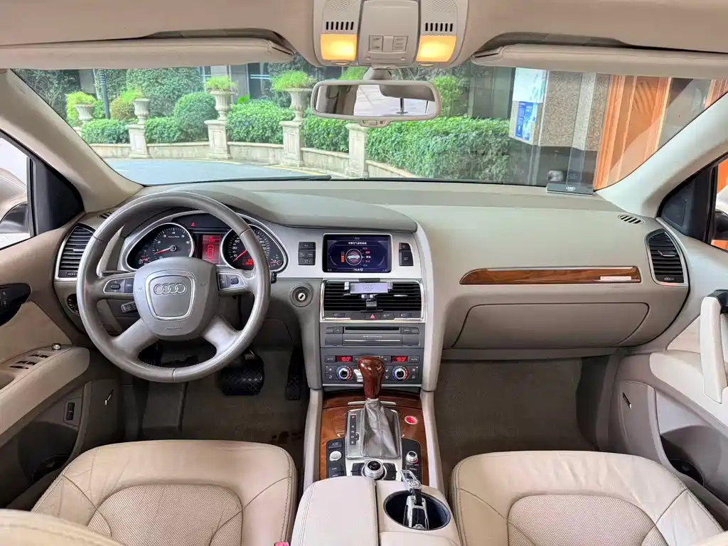 Audi Q7 — миниатюра 11