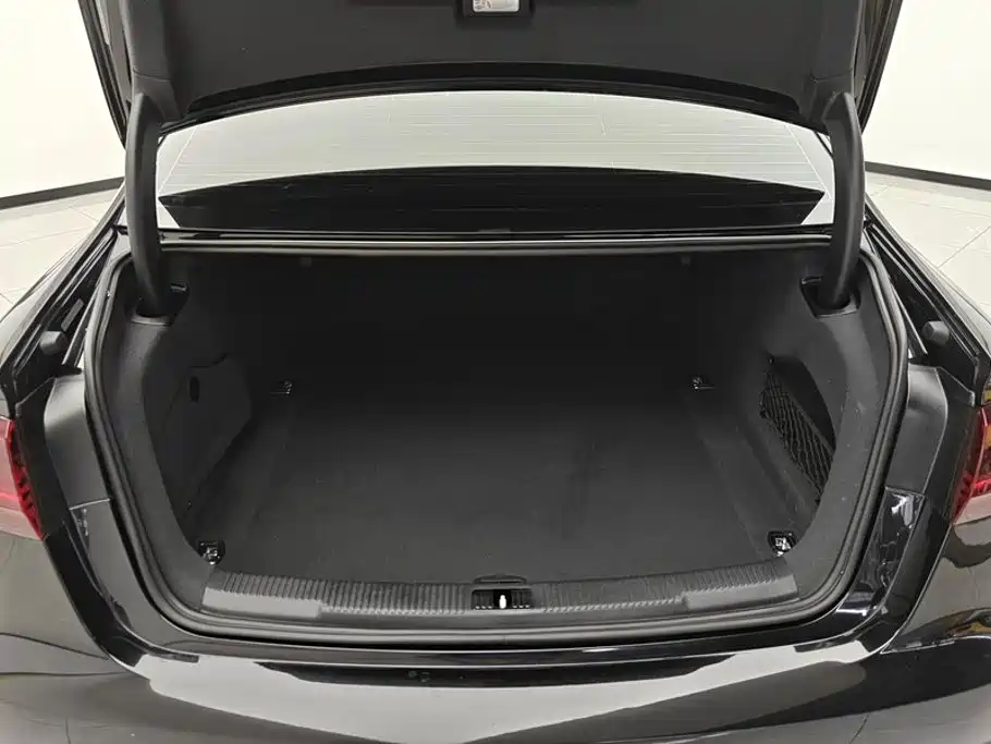 Audi A6L — миниатюра 4
