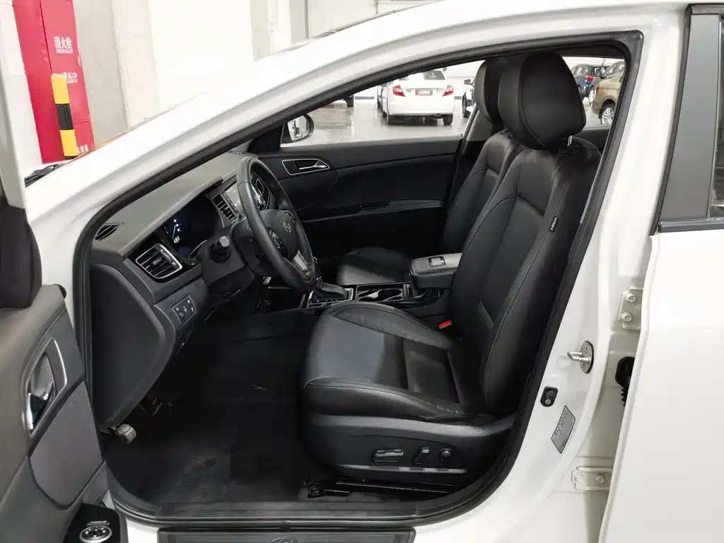 Hyundai Mistra — миниатюра 10