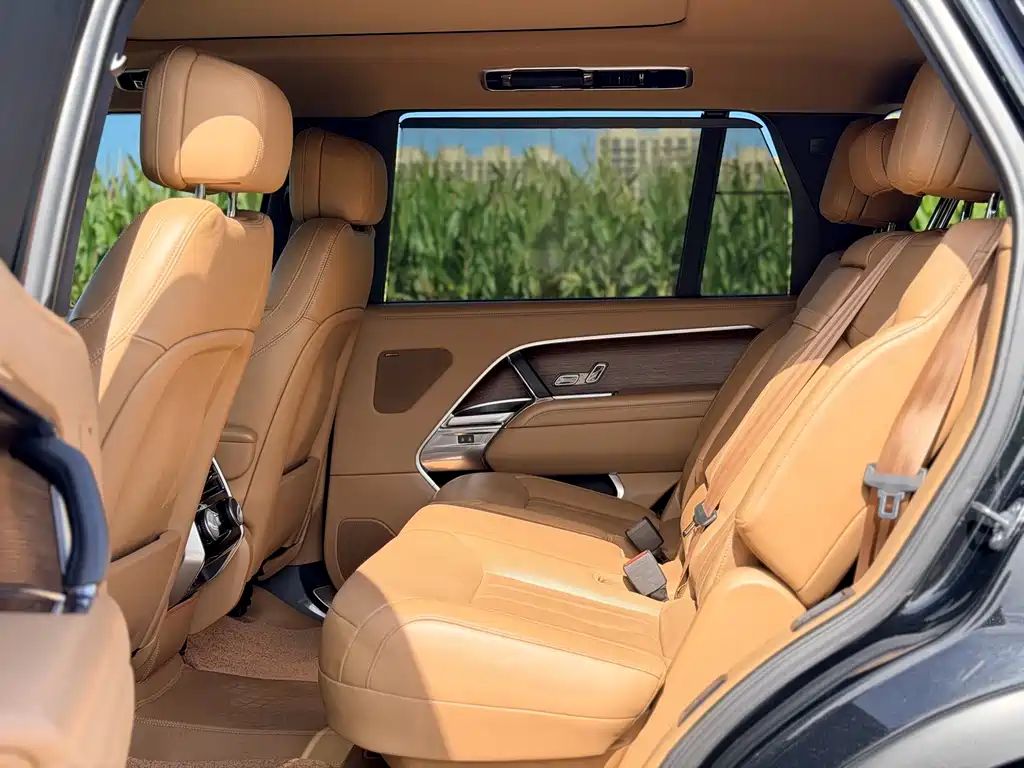 Land Rover Range Rover — миниатюра 17