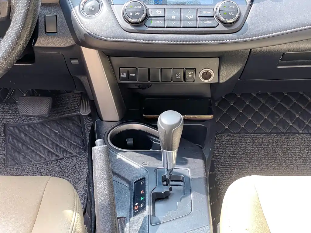 Toyota RAV4 — миниатюра 15