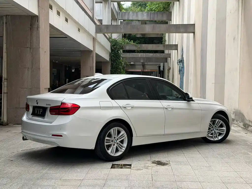 BMW 3 Series — миниатюра 7