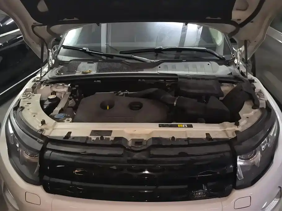 Land Rover Range Rover Evoque 2013 2.0T 5
