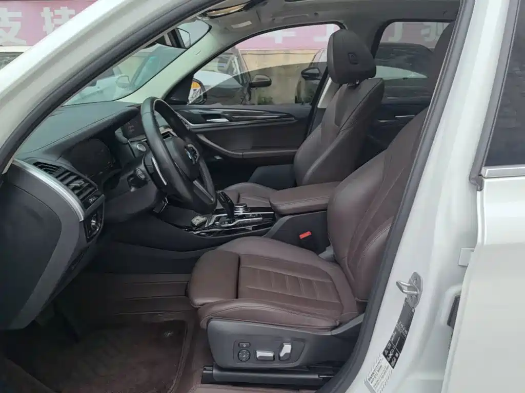 BMW X3 — миниатюра 15