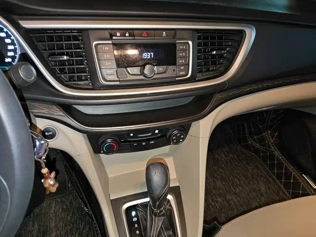 Buick Excelle — миниатюра 15