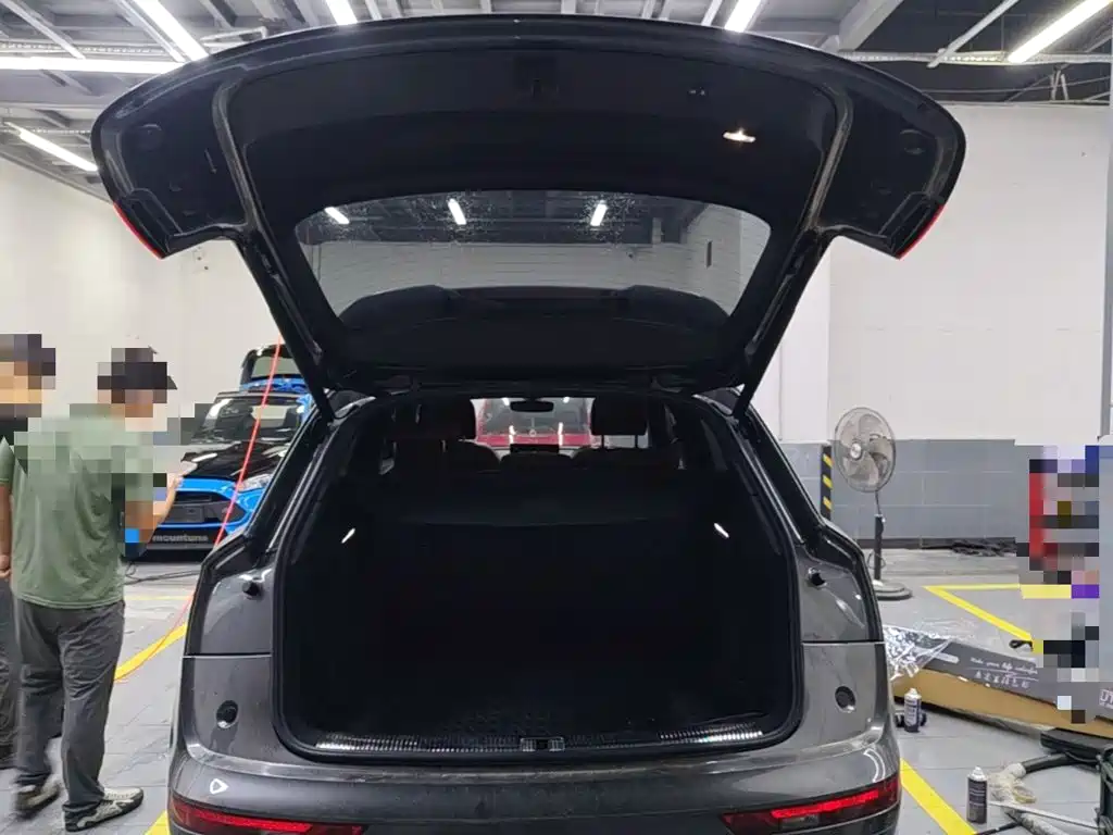 Audi Q5L — миниатюра 19