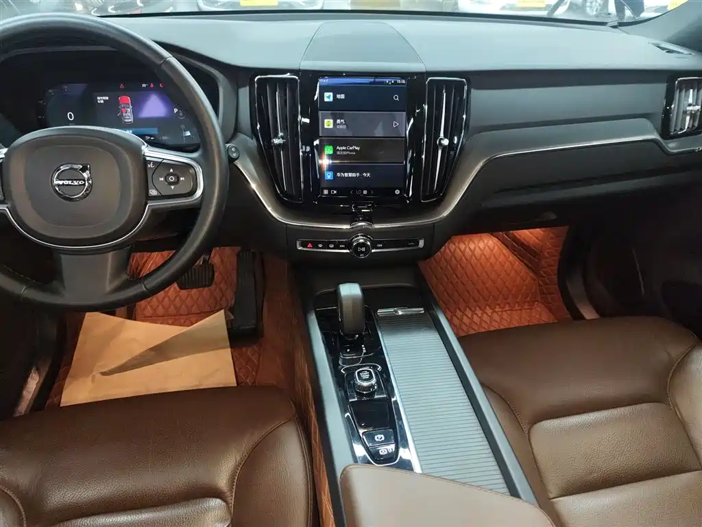 Volvo XC60 - фото 14