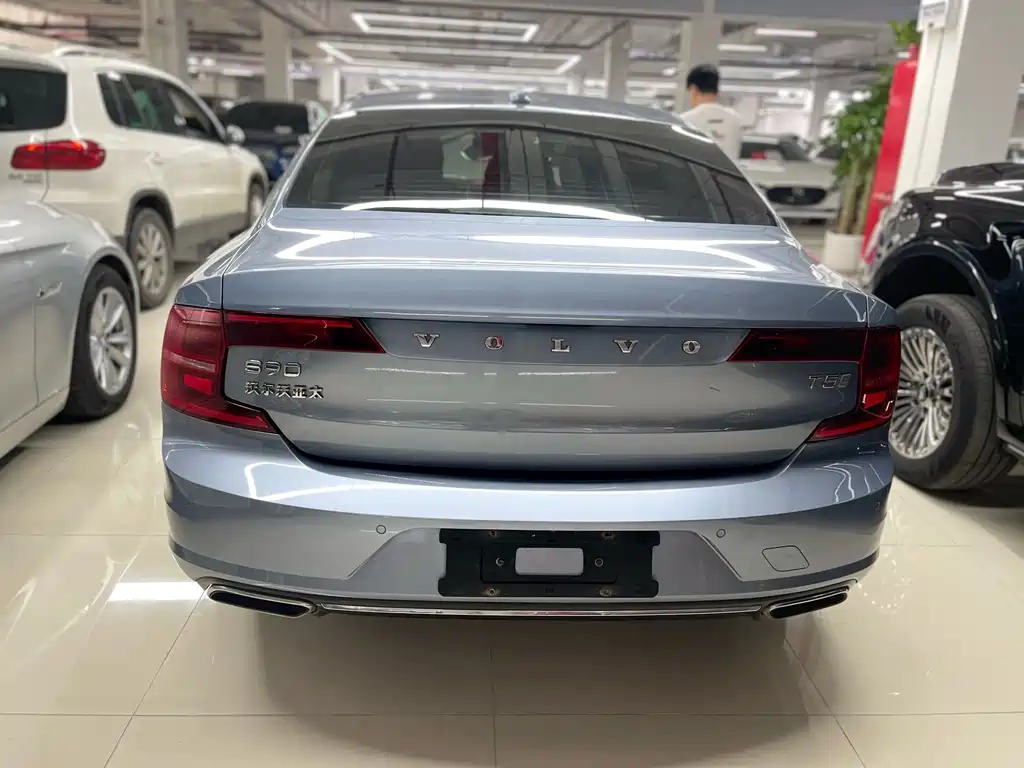 Volvo S90 — миниатюра 5