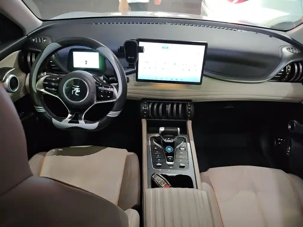 BYD Yuan Plus — миниатюра 10