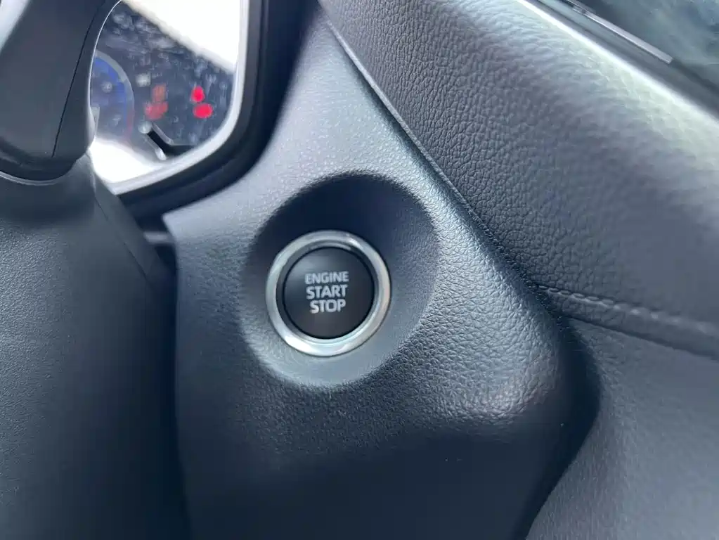 Toyota Corolla Cross — миниатюра 12