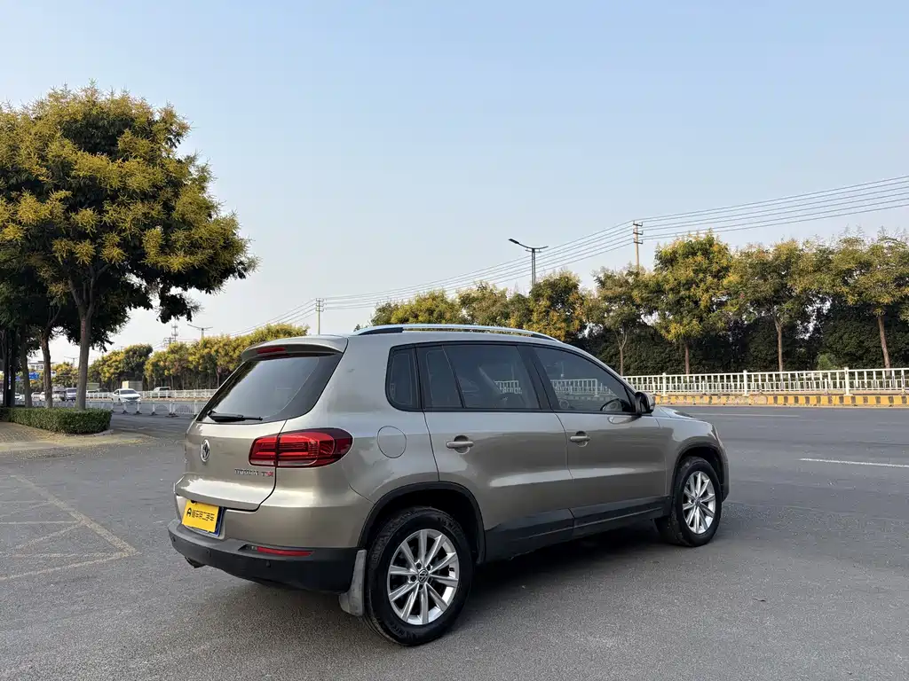Volkswagen Tiguan — миниатюра 5
