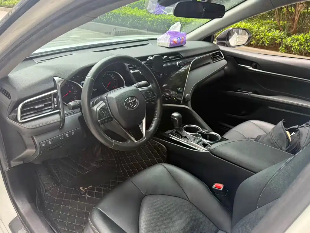 Toyota Camry — миниатюра 6