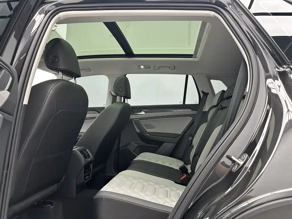 Volkswagen Tayron 2023 280TSI Luxury Plus