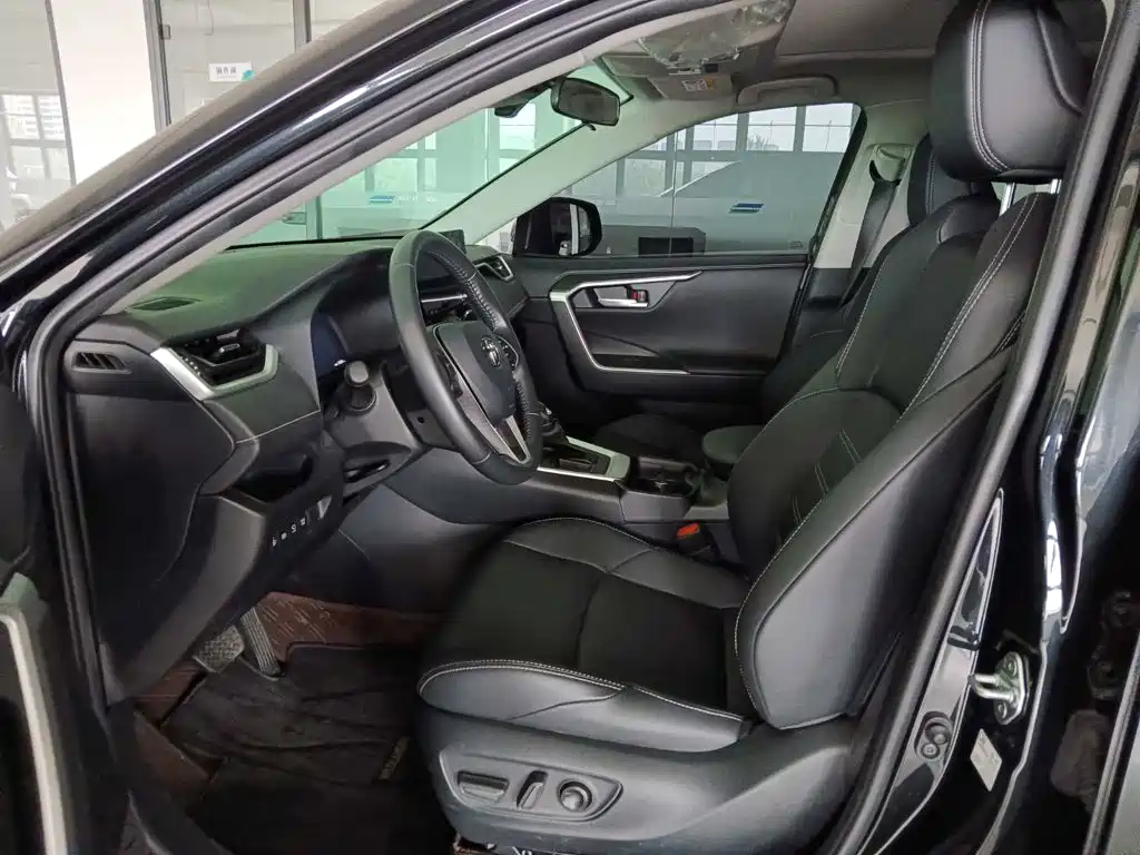 Toyota Wildlander — миниатюра 8