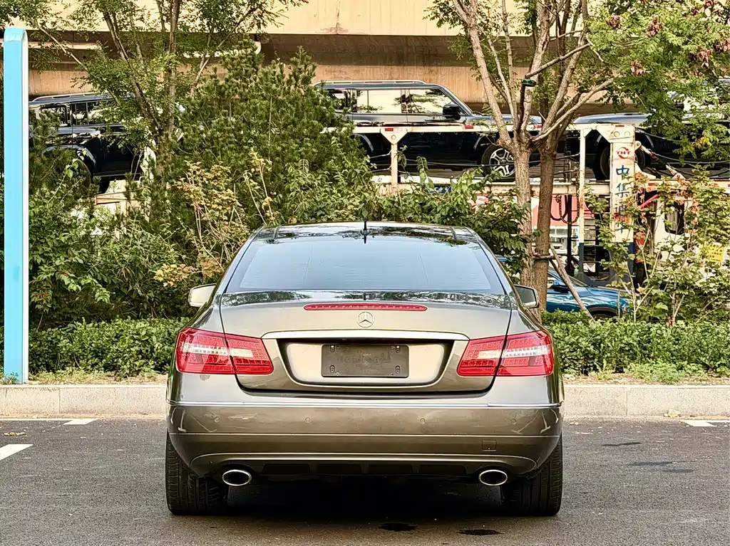 Mercedes-Benz E-Class (Import) — миниатюра 5