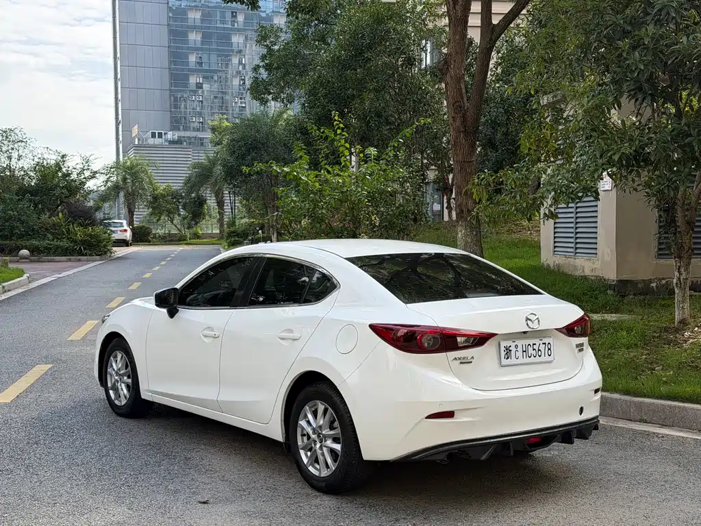 Mazda 3 Axela — миниатюра 6