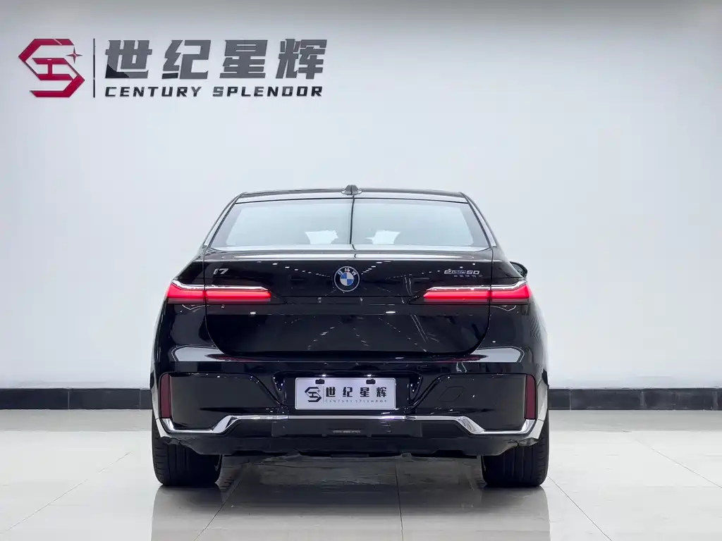 BMW I7