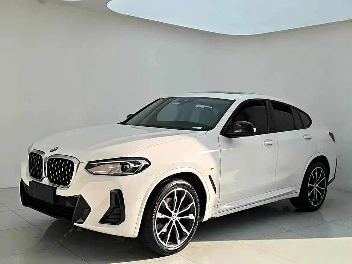 宝马X4 2022款 xDrive 30i M运动套装 2025