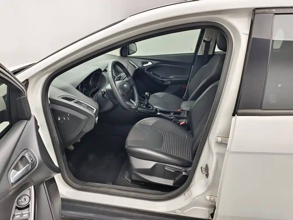 Ford Focus — миниатюра 7