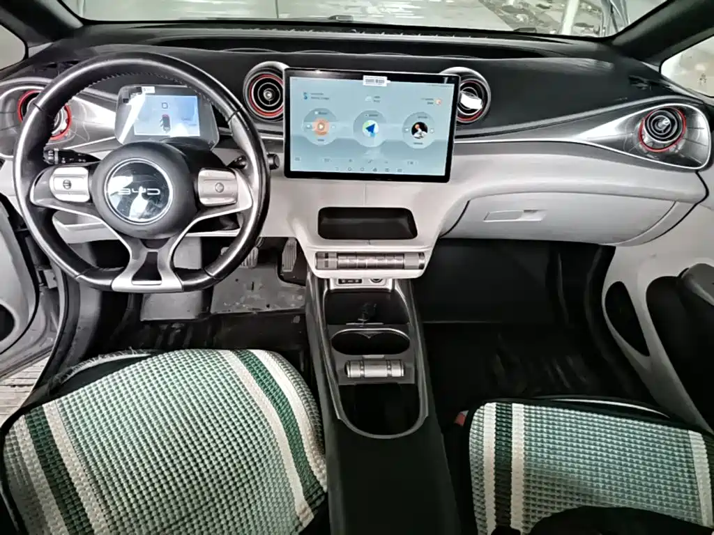 BYD Dolphin — миниатюра 13