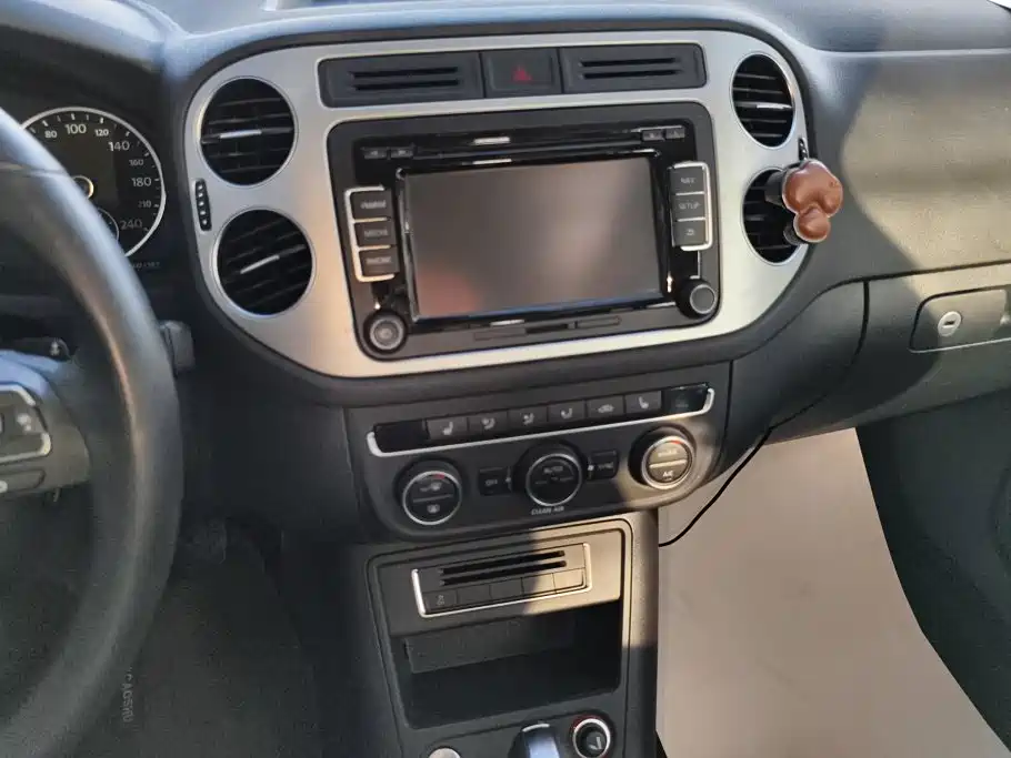 Volkswagen Tiguan — миниатюра 13