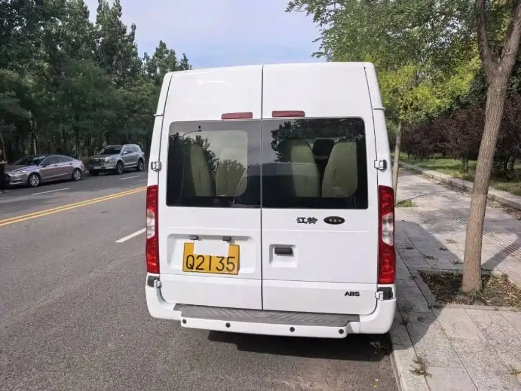 Ford Transit Custom — миниатюра 8
