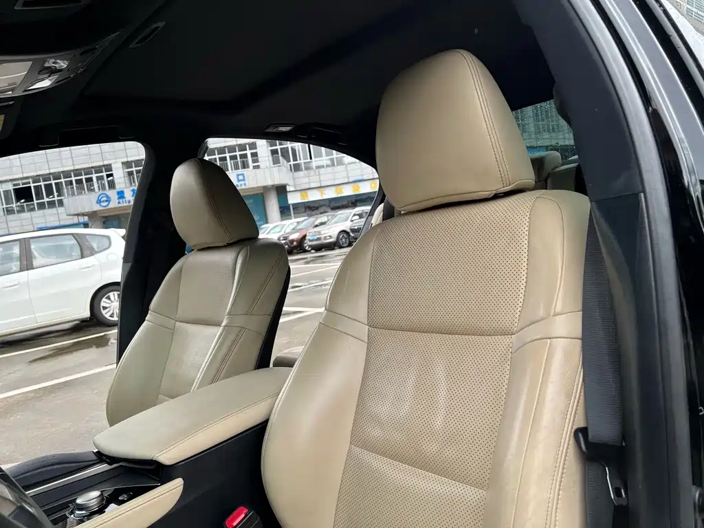 Lexus GS — миниатюра 23