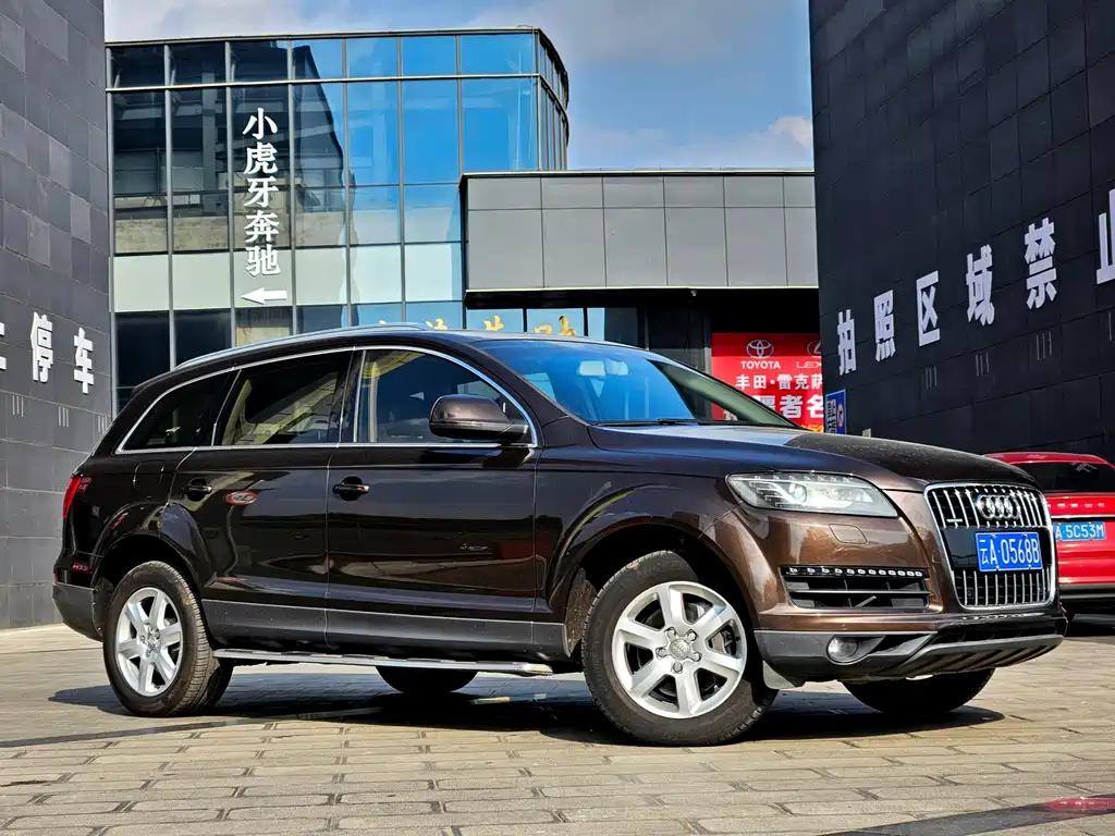 Audi Q7 — миниатюра 2