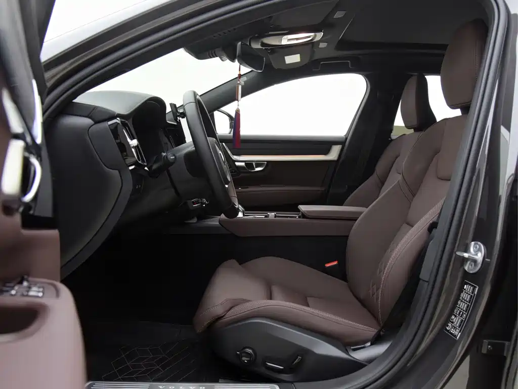 Volvo S90 PHEV — миниатюра 14