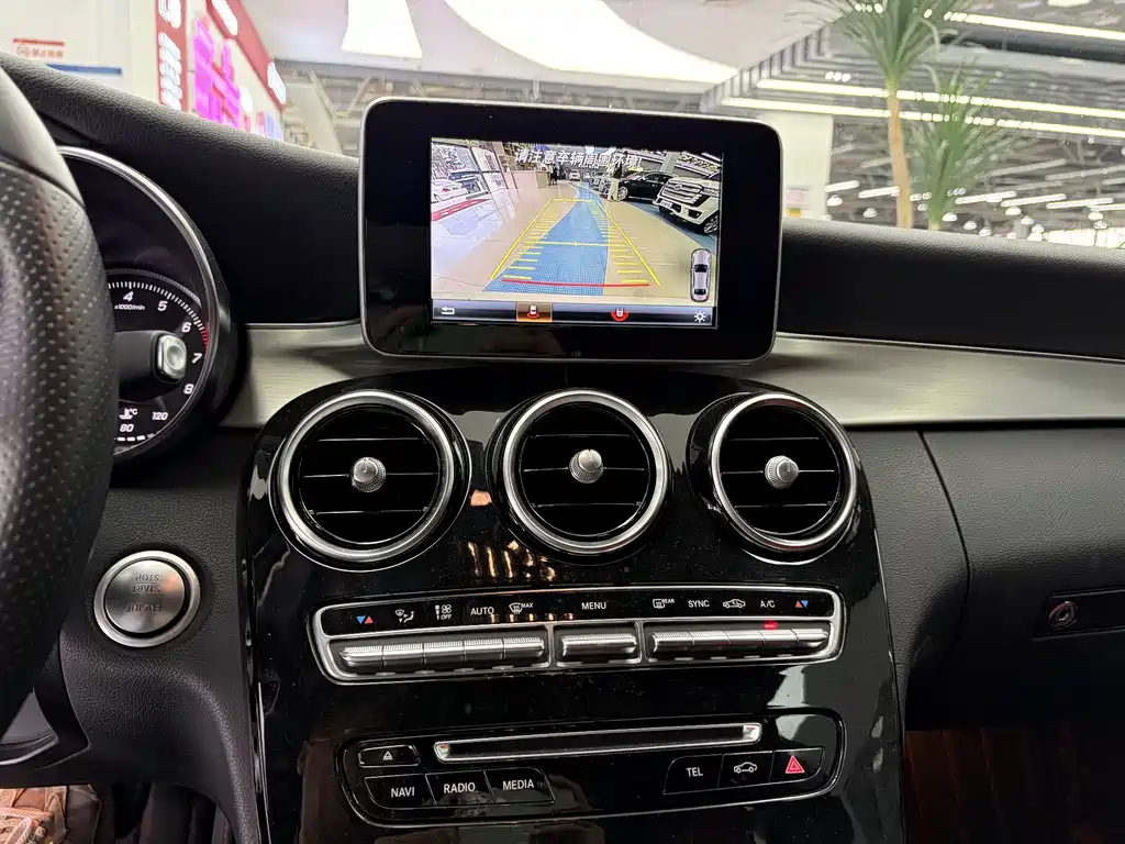 Mercedes-Benz C-Class — миниатюра 14